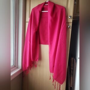 Handmade Silk And Pashmina Elegant Pink Shawl
